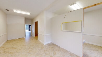 1620-1646 SE Village Green Dr, Port, Port Saint Lucie, FL for lease Matterport 3D Scan- Image 1 of 5