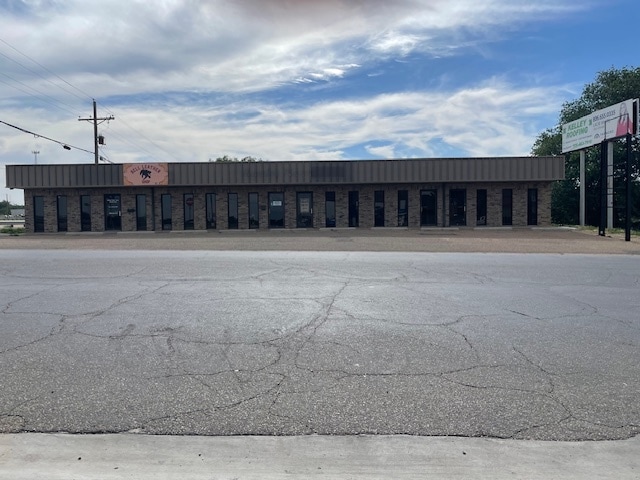 301 N 15th St, Canyon, TX for lease Primary Photo- Image 1 of 2