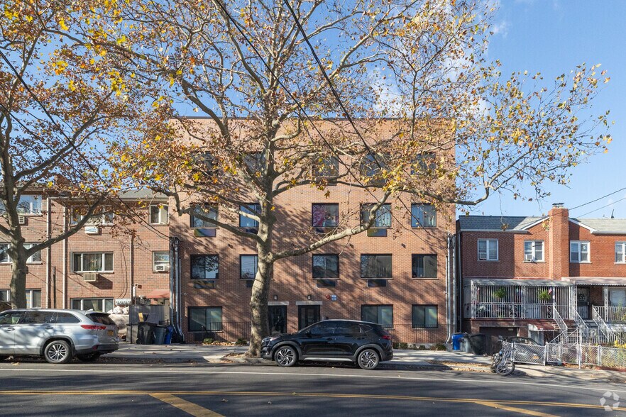 3029-3031 Bronxwood Ave, Bronx, NY à vendre - Photo du bâtiment - Image 2 de 5