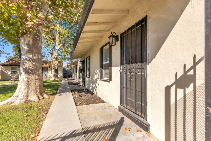 3723 Jasmine St, Sacramento, CA for sale - Building Photo - Image 3 of 17