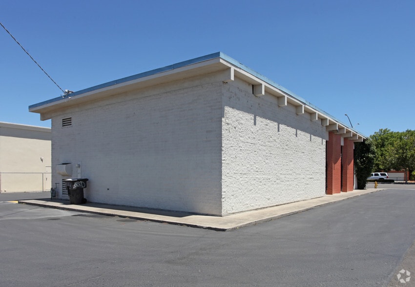 4653 Pacific Ave, Stockton, CA for lease - Building Photo - Image 2 of 4