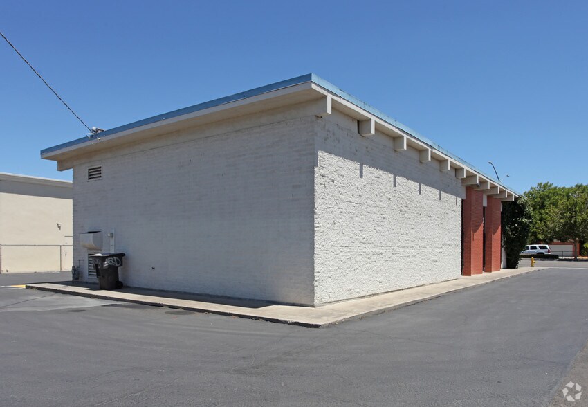 4653 Pacific Ave, Stockton, CA à louer - Photo du bâtiment - Image 2 de 4