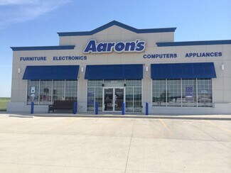 Plus de détails pour 2210 E Kansas Ave, Mcpherson, KS - Commerce de détail à louer