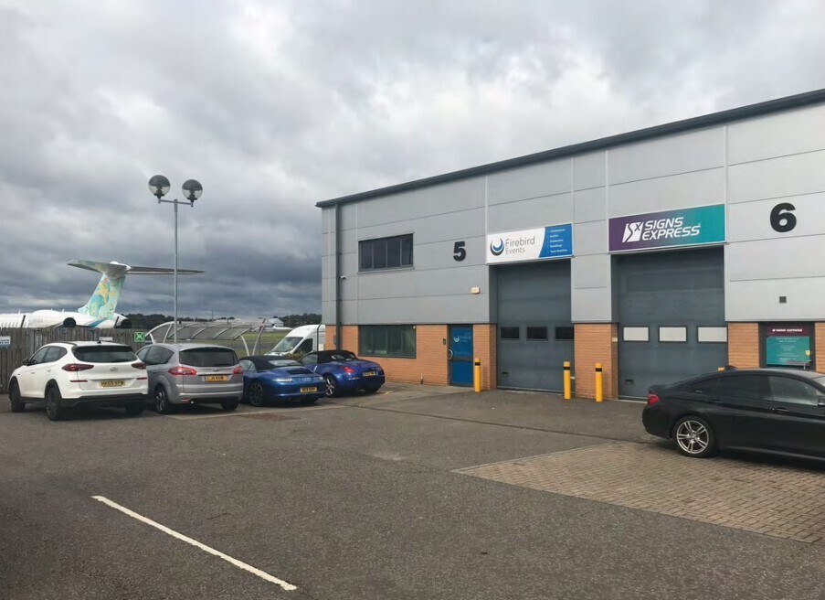 Hercules Way, Farnborough à vendre Photo du bâtiment- Image 1 de 5