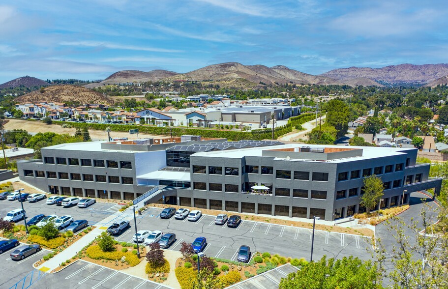 30851 Agoura Rd, Agoura Hills, CA for sale - Building Photo - Image 2 of 12