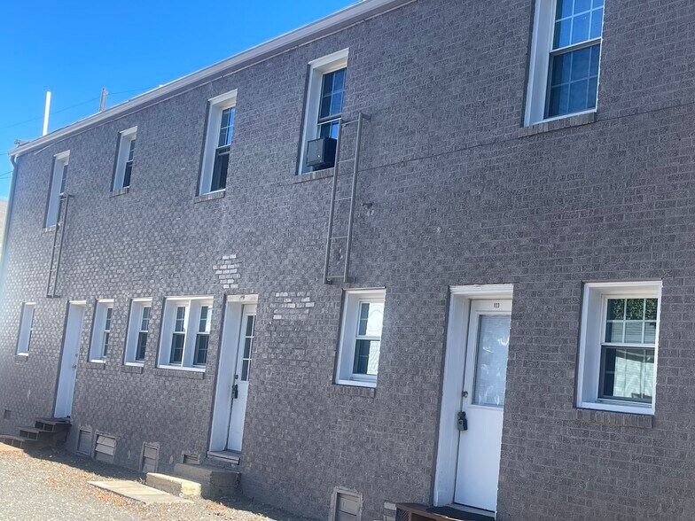 117-123 Brawley Ave, Mooresville, NC à louer - Photo du bâtiment - Image 2 de 8