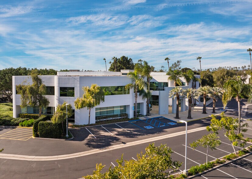 6550 Hollister Ave, Goleta, CA à louer - Photo du bâtiment - Image 2 de 27