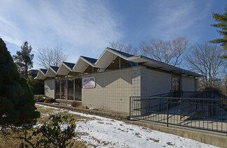 Plus de détails pour 166 Bank St, Attleboro, MA - Bureau à vendre