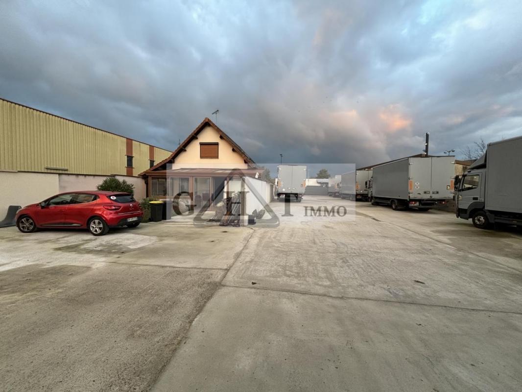 Land in Viry-Châtillon for sale Building Photo- Image 1 of 6