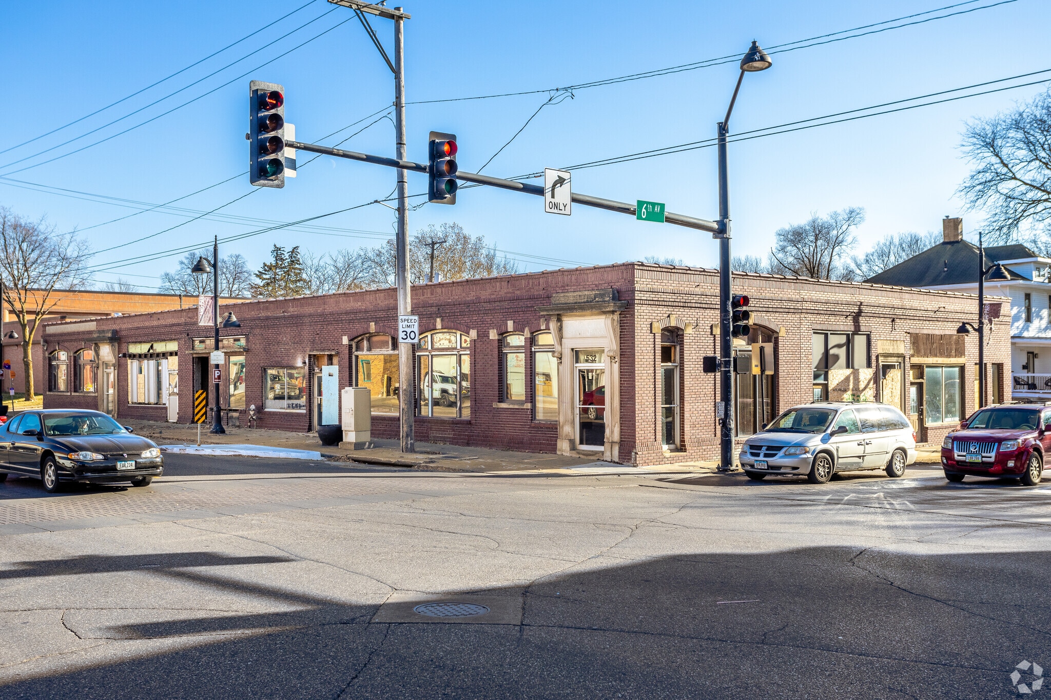 3523 6th Ave, Des Moines, IA for sale Primary Photo- Image 1 of 11