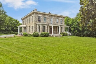 Plus de détails pour 31 Meadows Blake House Ln, Fletcher, NC - Bureau à vendre