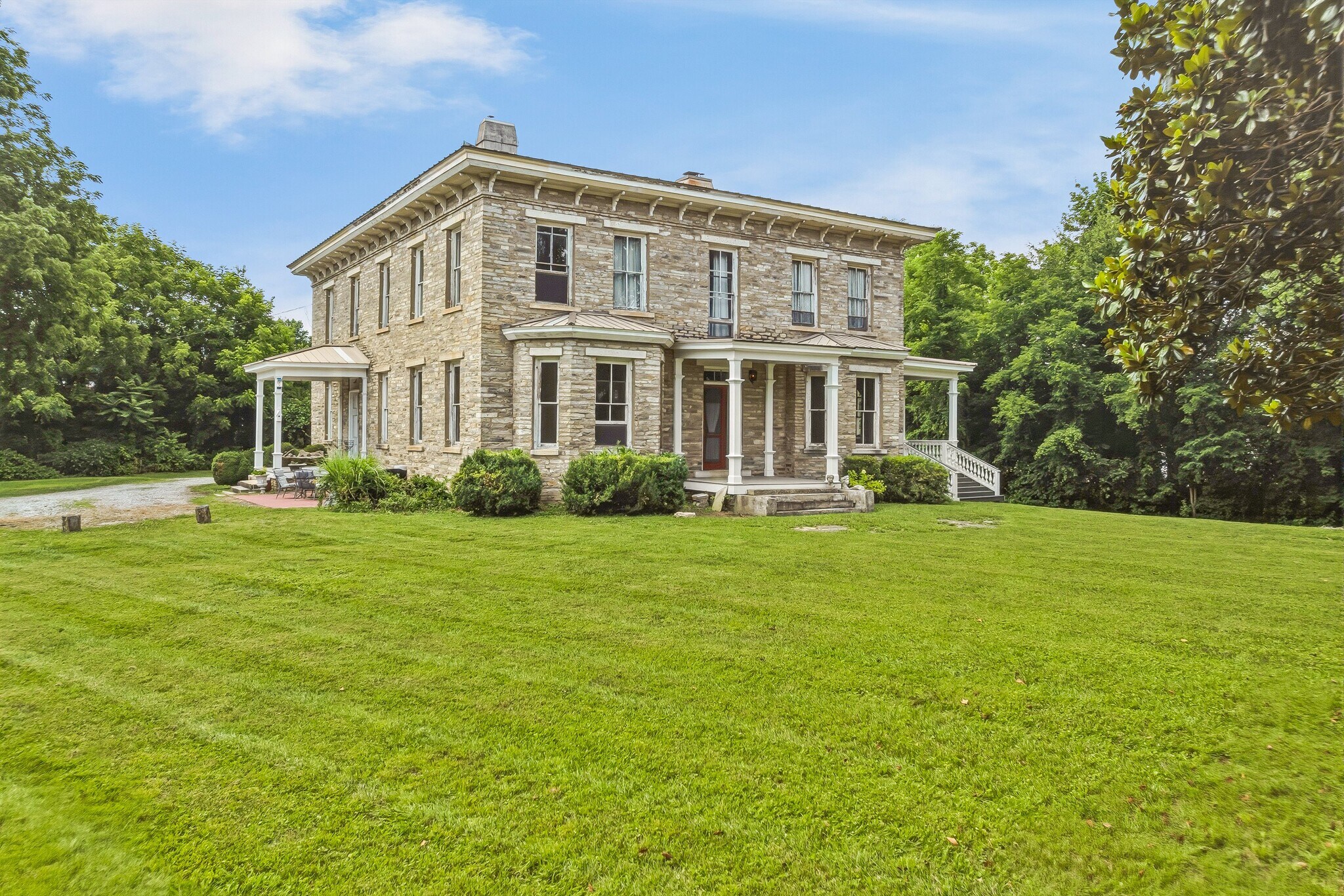 31 Meadows Blake House Ln, Fletcher, NC à vendre Photo du bâtiment- Image 1 de 17