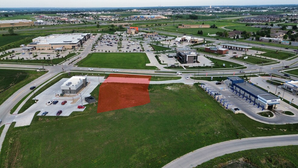 360 NE Gateway Dr, Grimes, IA à louer - Photo du bâtiment - Image 3 de 4