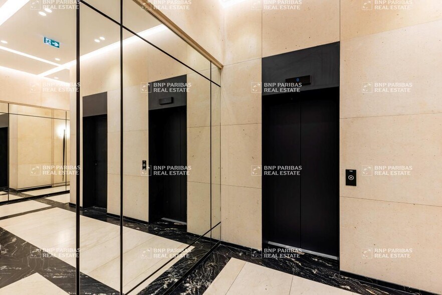 16 Place Du Général De Gaulle, Lille for lease - Building Photo - Image 3 of 22