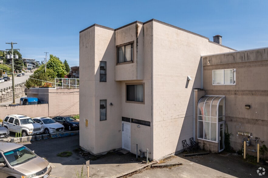 14949 Marine Dr, White Rock, BC for sale - Building Photo - Image 2 of 3