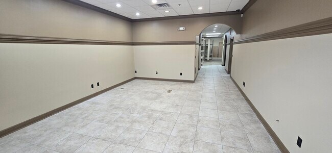 Plus de détails pour 8725 Youngerman Ct, Jacksonville, FL - Industriel à louer