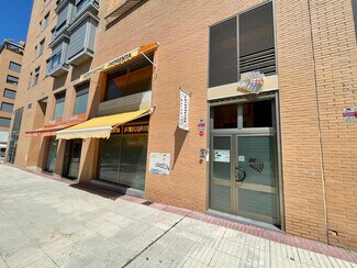 Plus de détails pour Multi-résidentiel à vendre