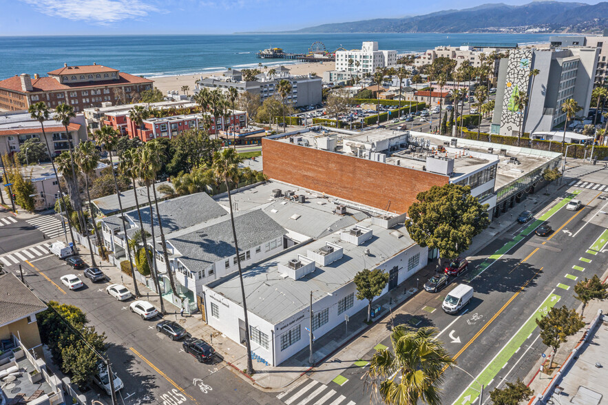 145-147 Bay St, Santa Monica, CA à vendre - Photo du bâtiment - Image 1 de 1