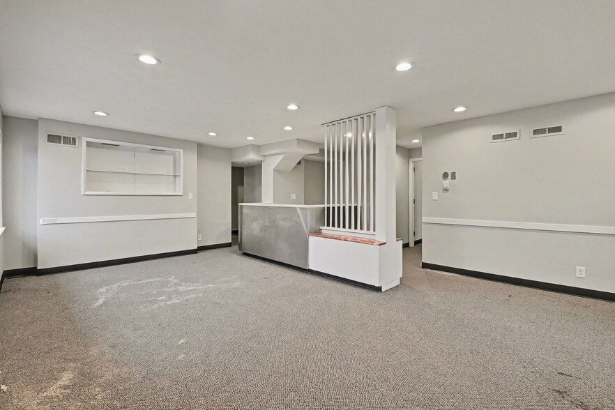 5519 Northwest Radial Hwy, Omaha, NE for lease - Building Photo - Image 3 of 29