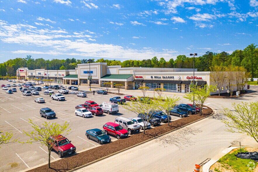 12100-12300 Jefferson Davis Hwy, Chester, VA for lease - Building Photo - Image 1 of 2