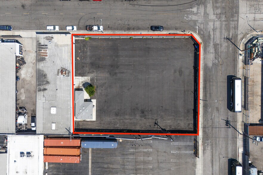 1320 W 17th St, Long Beach, CA à louer - Photo du bâtiment - Image 2 de 13
