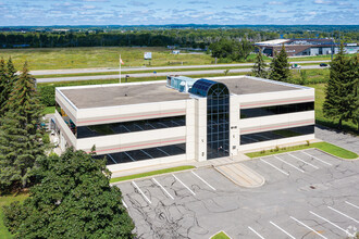 815 Taylor Creek Dr, Ottawa, ON for lease Building Photo- Image 2 of 2