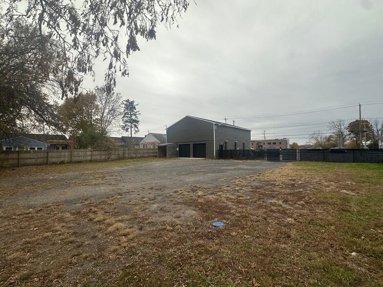 2606 Brewerton Rd, Mattydale, NY for lease - Building Photo - Image 3 of 5