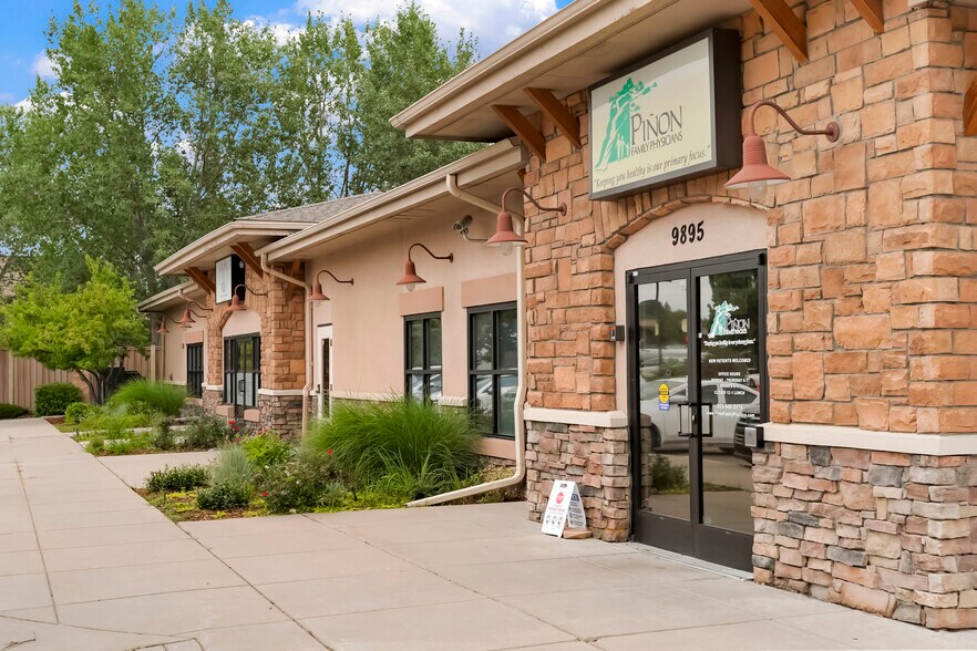 9895 W Remington Pl, Littleton, CO à louer - Photo du bâtiment - Image 2 de 6