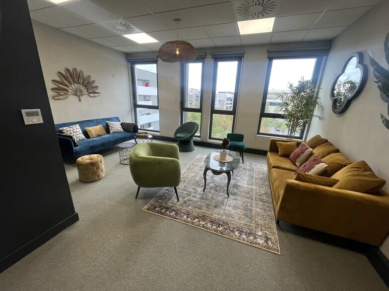 55 Rue Auguste Comte, Aix-en-Provence à louer - Photo du bâtiment - Image 3 de 6