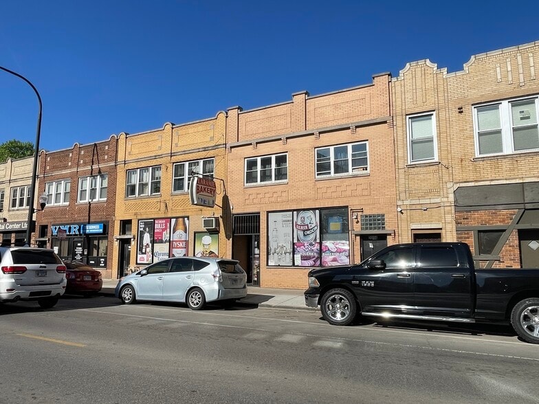 3012 N Laramie Ave, Chicago, IL à vendre - Photo du bâtiment - Image 2 de 6