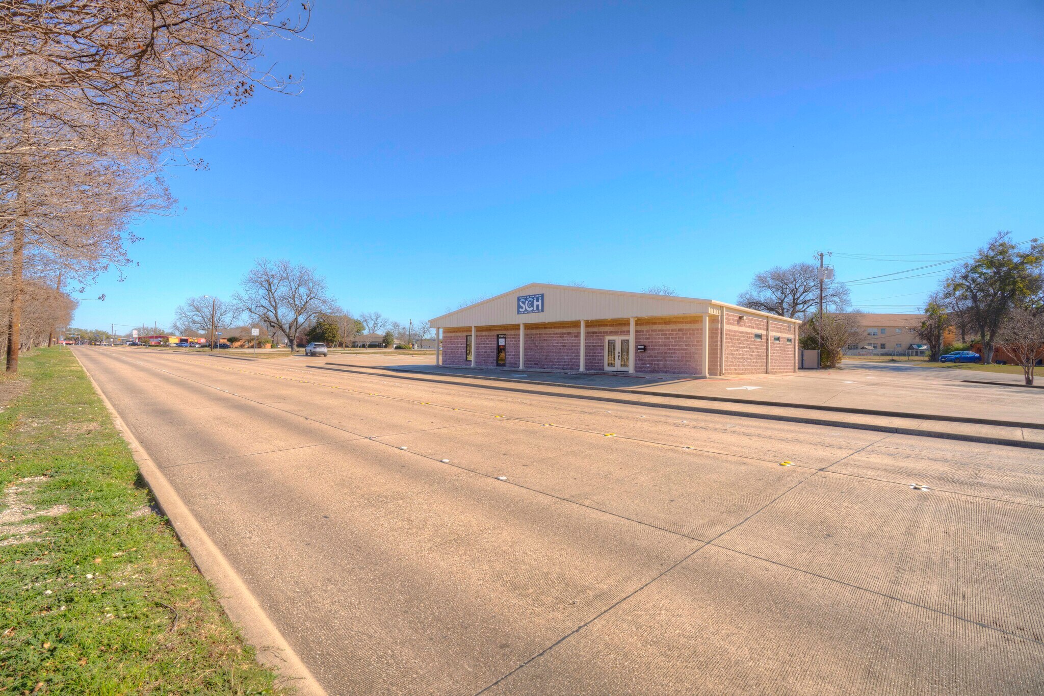 300 Santa Fe Trl, Duncanville, TX à vendre Photo principale- Image 1 de 53