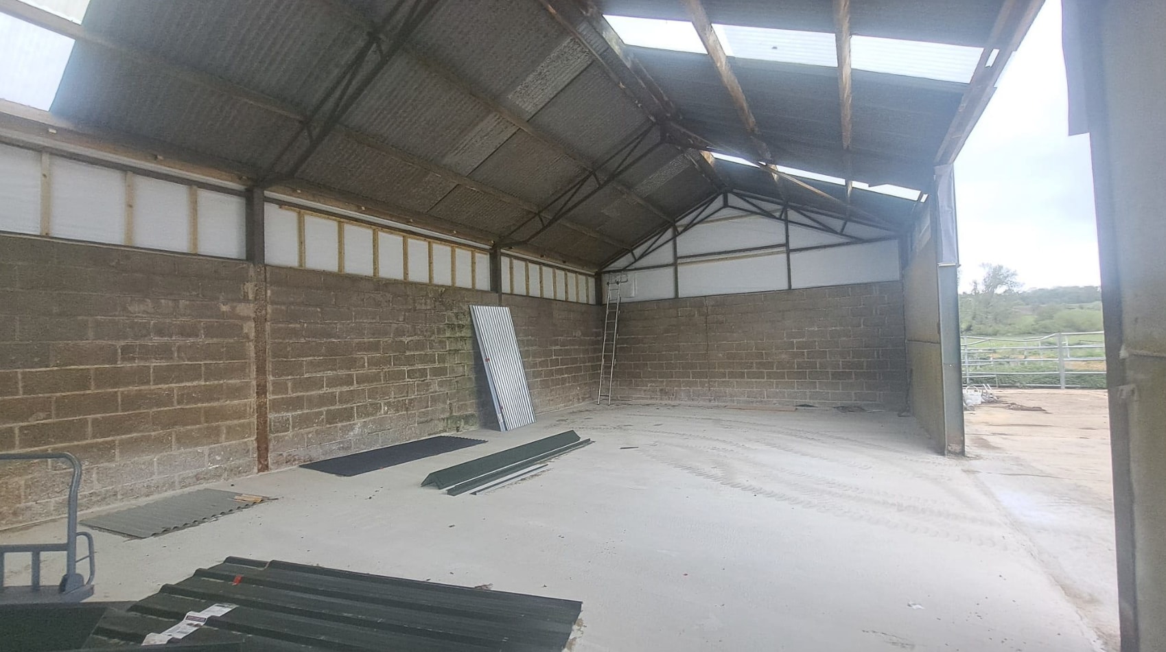 Northampton Rd, Stoke Goldington for lease Interior Photo- Image 1 of 2