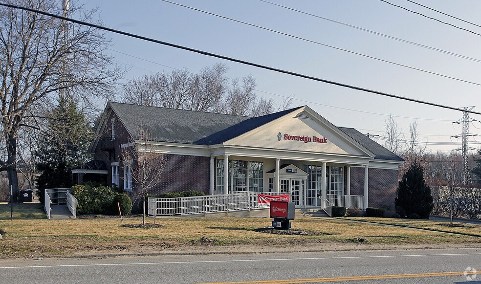 326 Boston Post Rd, Wayland, MA à vendre - Photo du bâtiment - Image 2 de 5