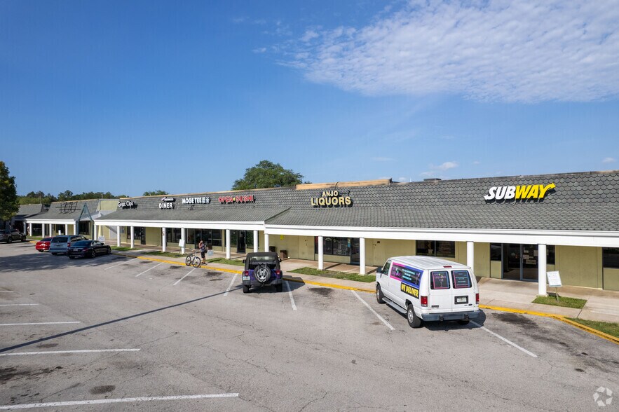 9964 Old Baymeadows Rd, Jacksonville, FL à louer - Photo du bâtiment - Image 2 de 9