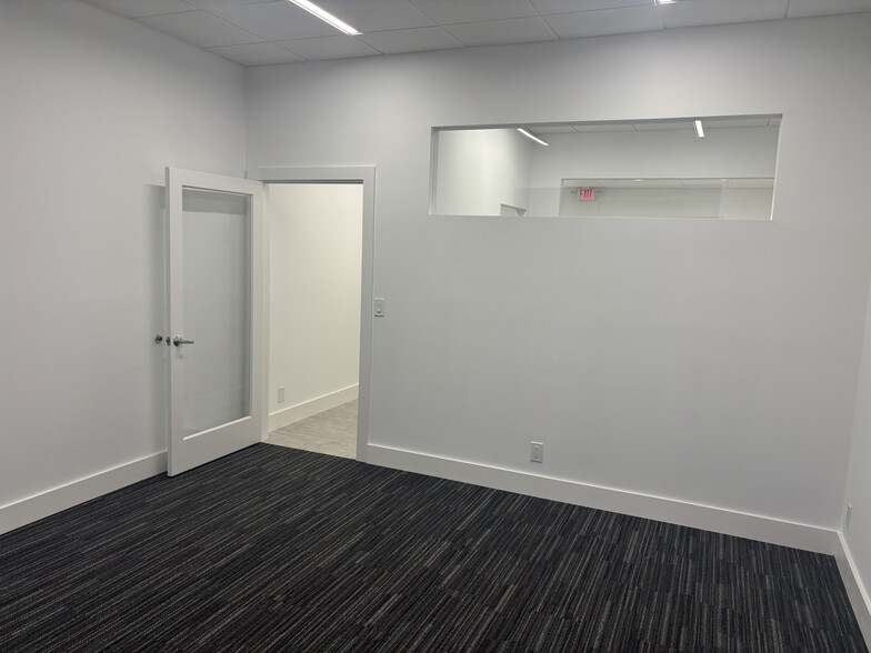 2300 W Sample Rd, Pompano Beach, FL for lease - Building Photo - Image 3 of 21