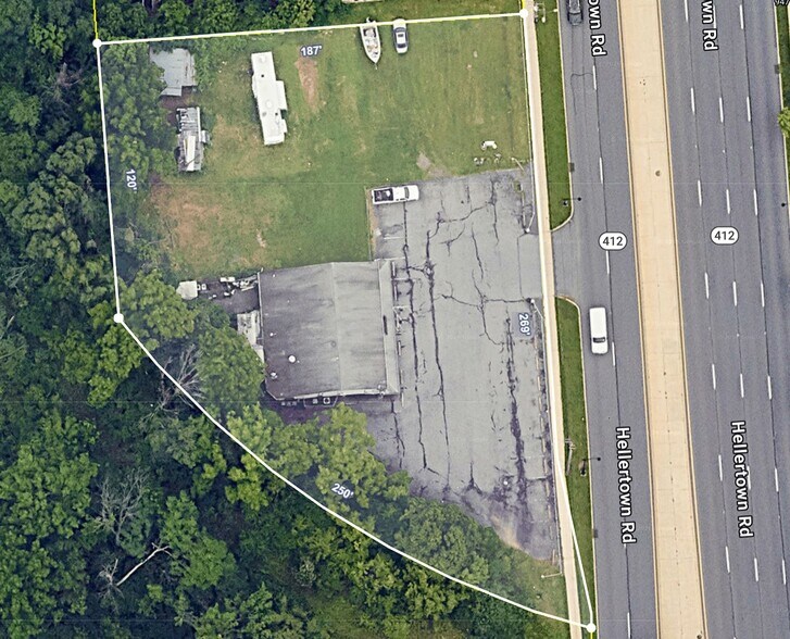 968 Hellertown Rd, Bethlehem, PA à vendre - Photo du bâtiment - Image 2 de 2