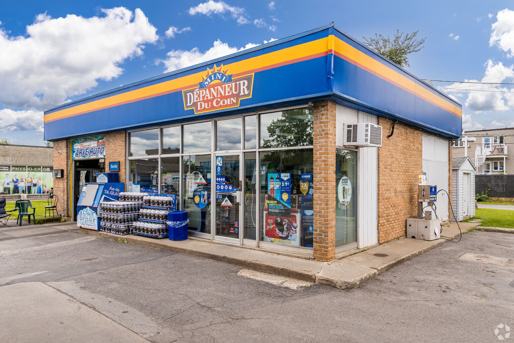 1716 Boul Des Laurentides, Laval, QC for sale Building Photo- Image 1 of 1