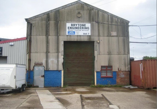 Plus de détails pour Dock Rd, Birkenhead - Industriel à louer