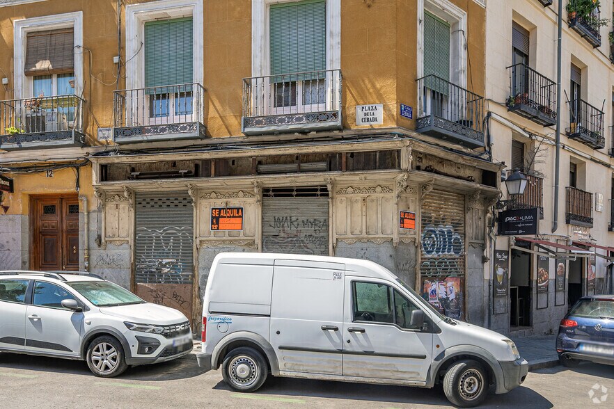Immeuble residentiel dans Madrid, Madrid à vendre - Photo du bâtiment - Image 2 de 6