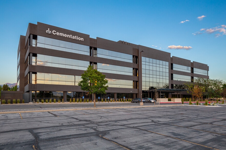 10150 Centennial Pky, Sandy, UT for lease - Building Photo - Image 2 of 7