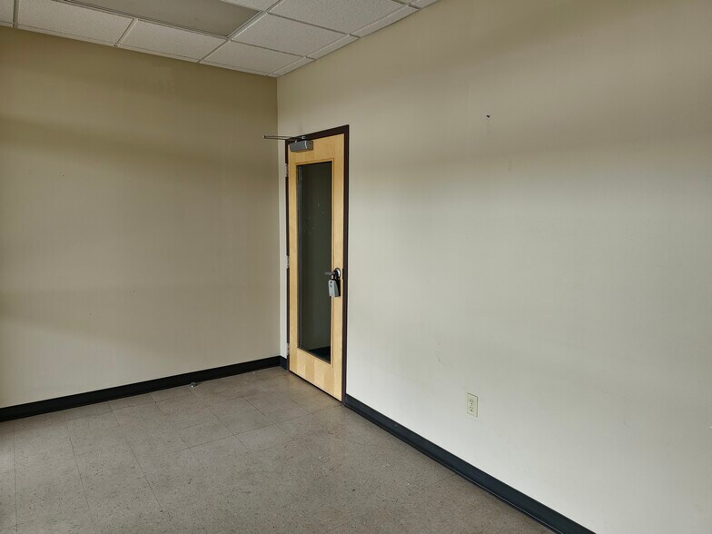 514 E Pershing Ave, Riverton, WY à louer - Photo du bâtiment - Image 3 de 13