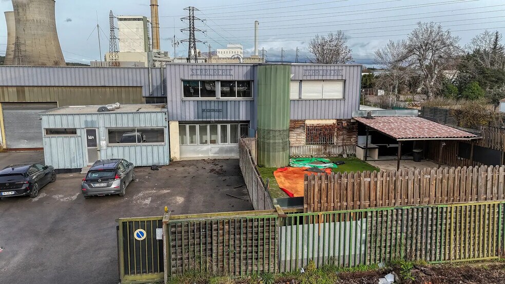 Flex dans Gardanne à louer - Photo du bâtiment - Image 3 de 17