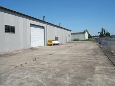2500 National Way, Woodburn, OR for lease - Building Photo - Image 2 of 4