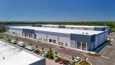 9353 Laredo Ave, Fort Myers, FL for lease Building Photo- Image 2 of 5