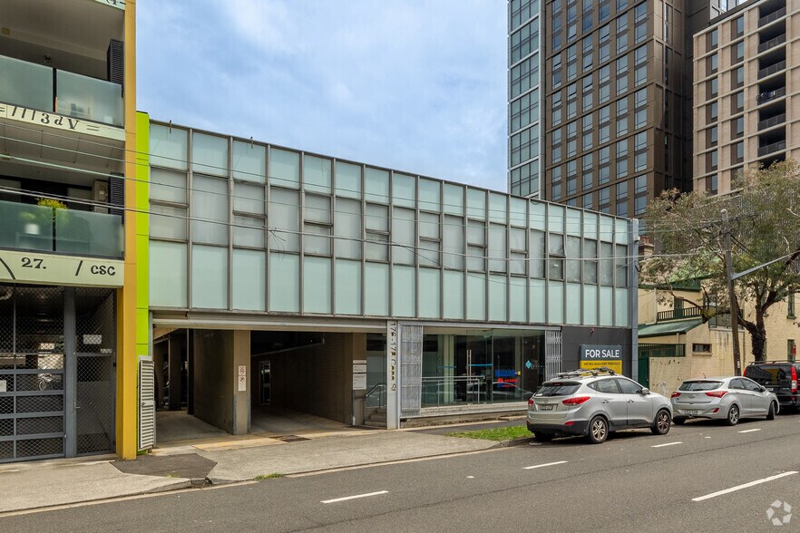 176-168 Cope St, Waterloo à louer - Photo du bâtiment - Image 2 de 5