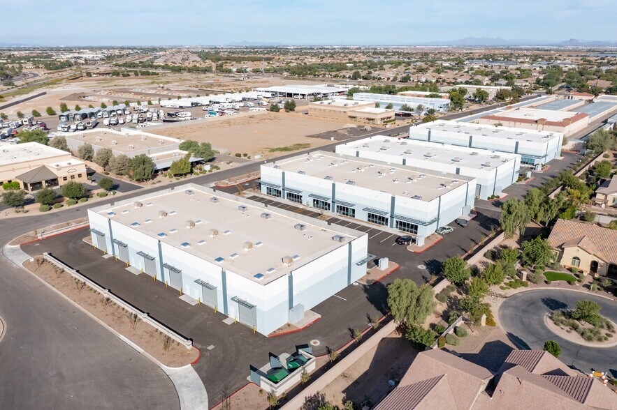 22280-22330 S Scotland Ct, Queen Creek, AZ à louer - Photo du bâtiment - Image 1 de 3