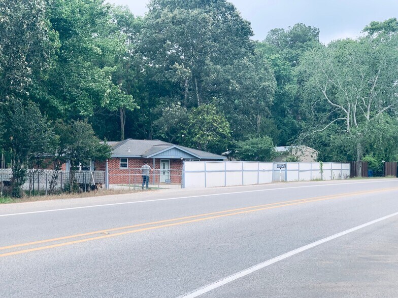 26745 FM 2090 Rd, Splendora, TX à vendre - Photo du bâtiment - Image 3 de 21