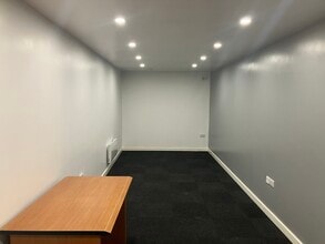 Wood Vw, Huntingdon for lease Interior Photo- Image 2 of 4