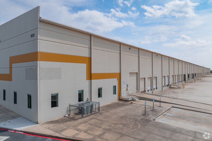 302 Tayman St, San Antonio, TX à louer - Photo du bâtiment - Image 3 de 5