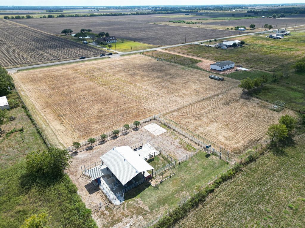 1023 Williams Rd, East Bernard, TX à vendre Photo du bâtiment- Image 1 de 19
